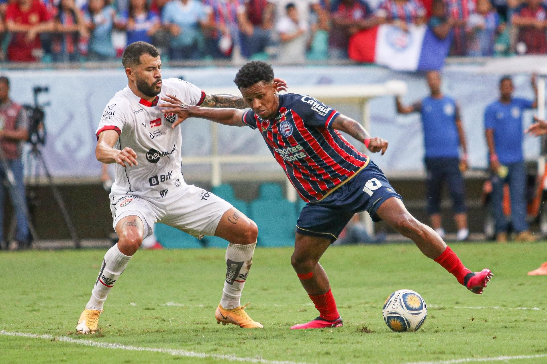 Nhận định, soi kèo Vitoria vs Bahia, 07h30 ngày 17/10