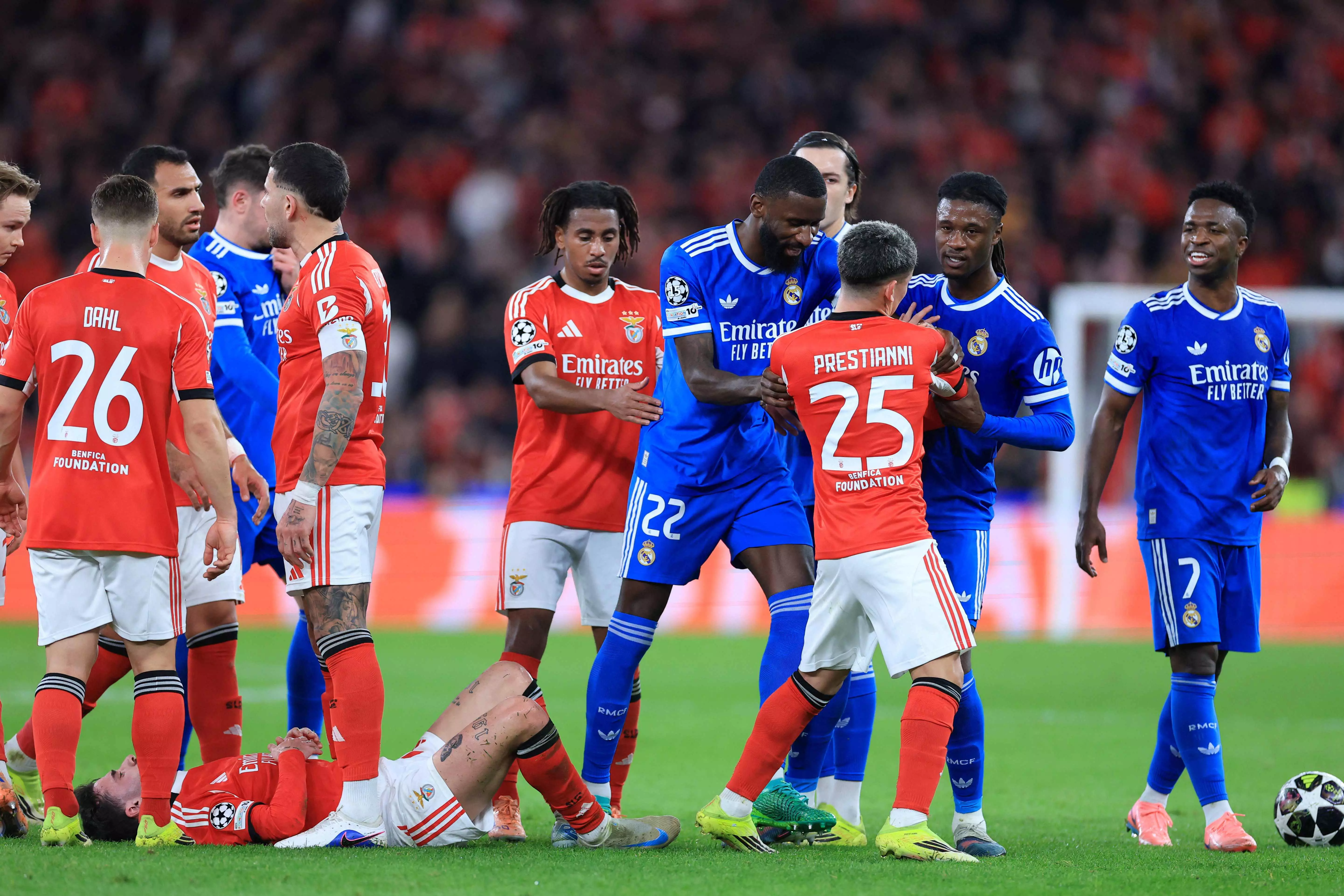 Nhận định, soi kèo Real Madrid vs Benfica, 03h00 ngày 26/2