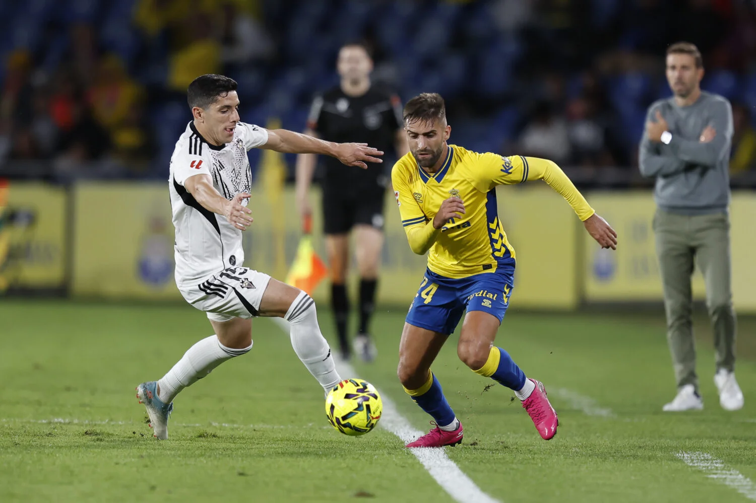 Nhận định, soi kèo Albacete vs Las Palmas, 02h30 ngày 17/3