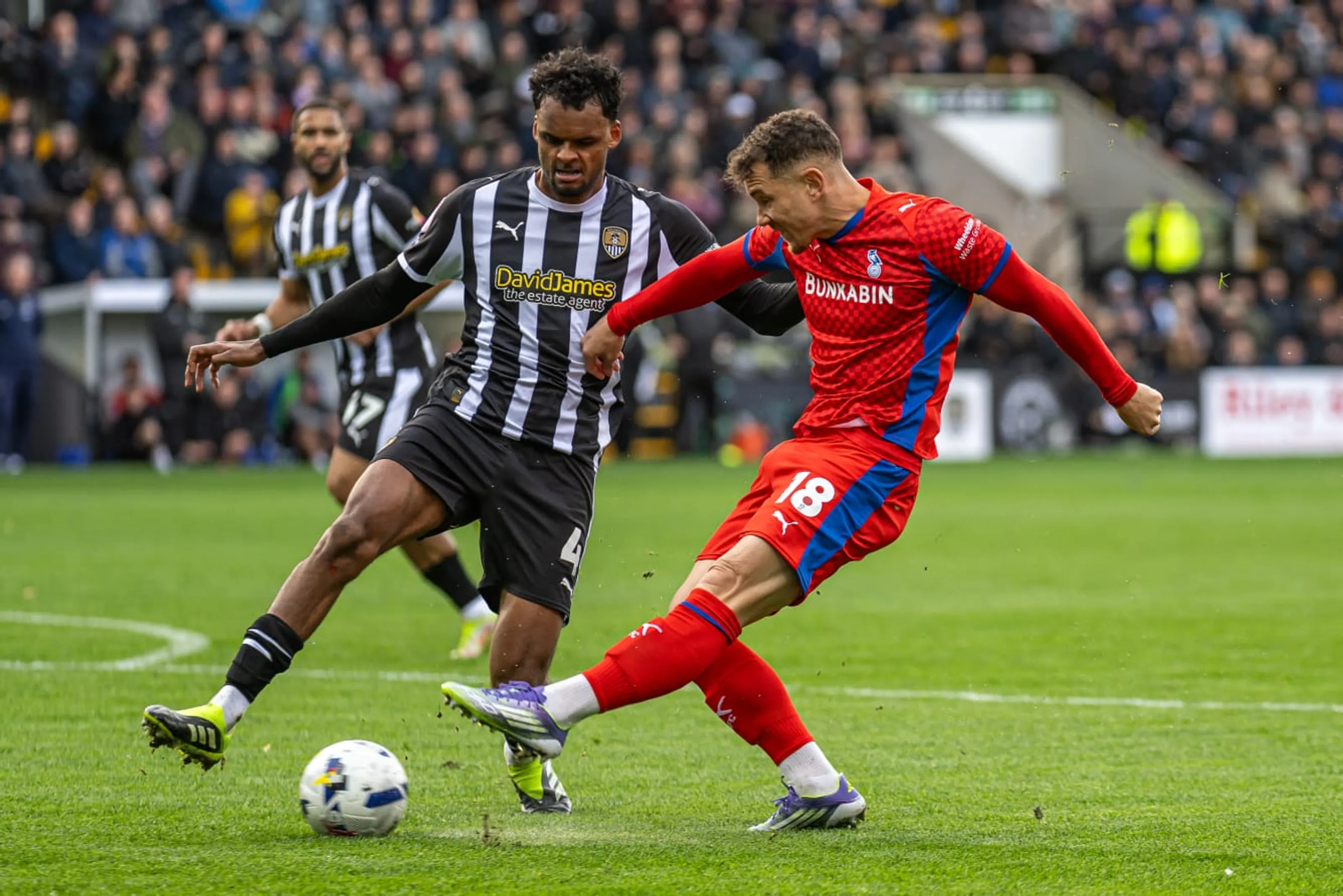 Nhận định, soi kèo Oldham vs Notts County, 02h45 ngày 25/3