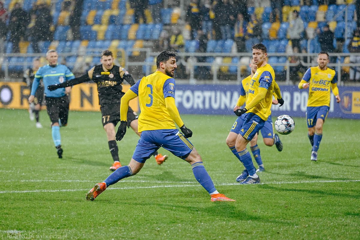 Nhận định, soi kèo Arka Gdynia vs Zaglebie Lubin, 00h00 ngày 8/4