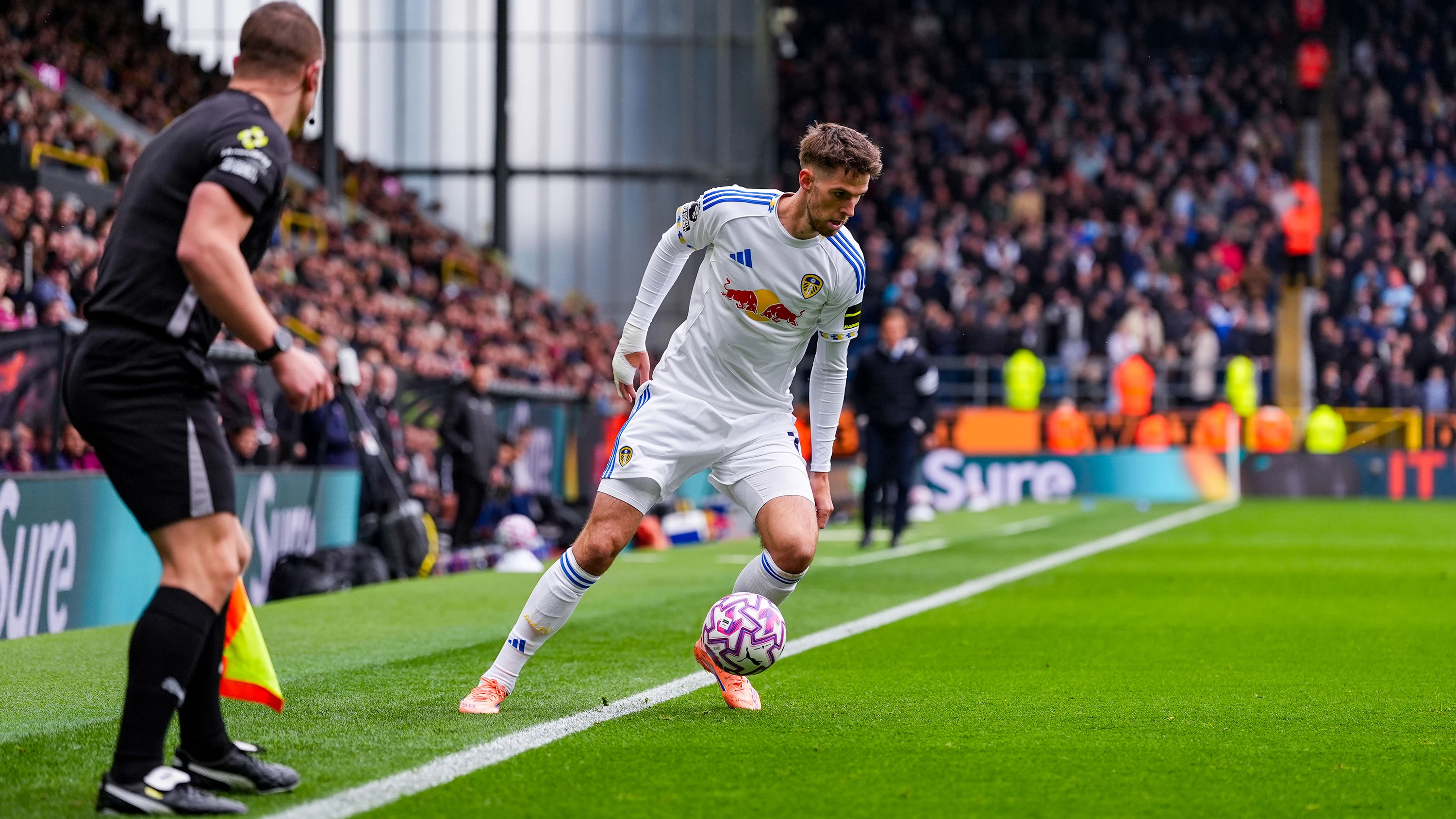 Nhận định, soi kèo Leeds vs Burnley, 02h00 ngày 2/5