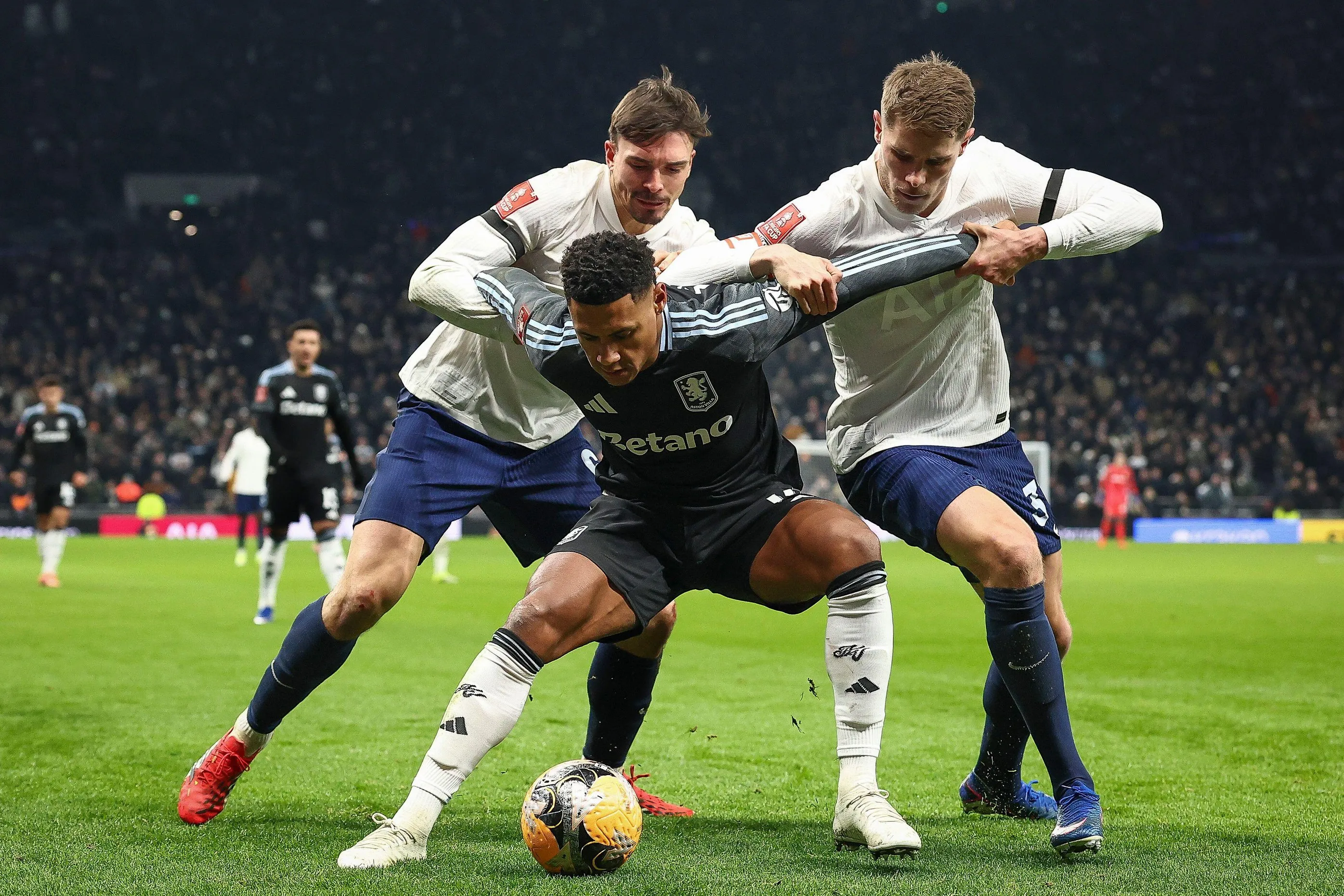Nhận định, soi kèo Aston Villa vs Tottenham, 01h00 ngày 4/5