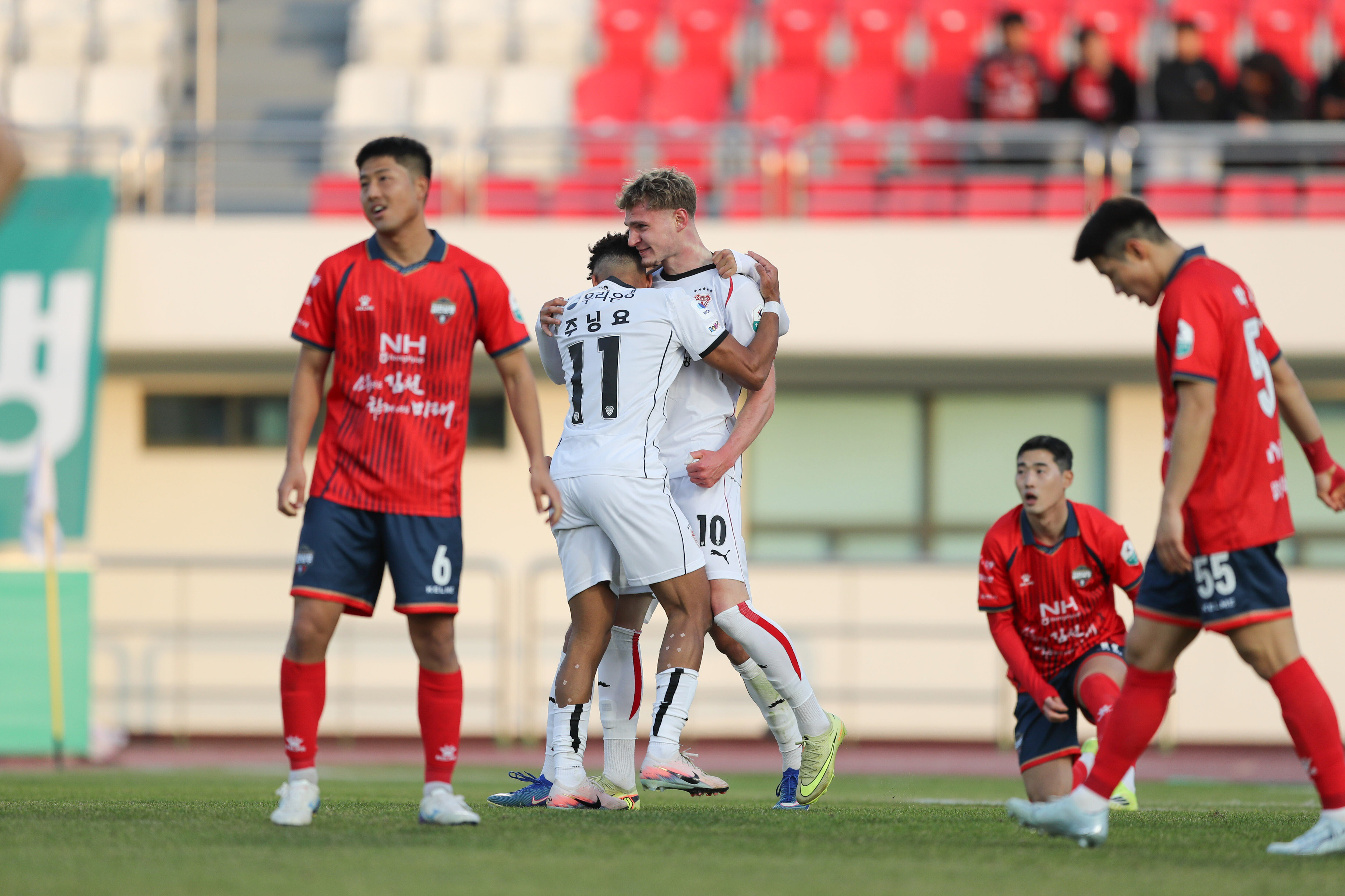 Nhận định, soi kèo Incheon vs Pohang, 17h30 ngày 12/5 