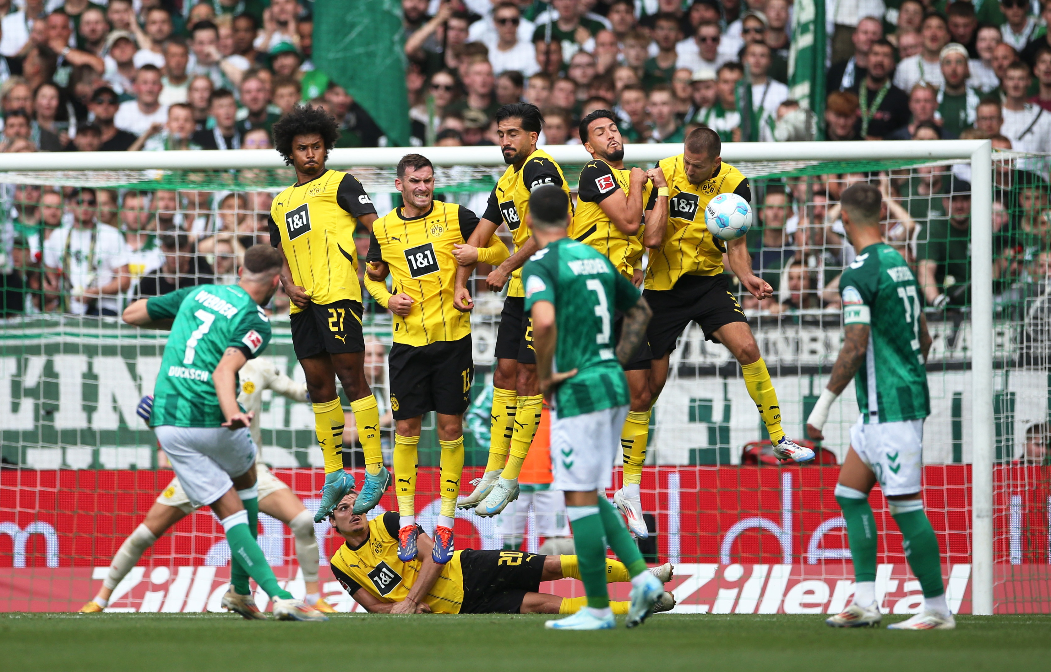 Nhận định, soi kèo Werder Bremen vs Borussia Dortmund, 20h30 ngày 16/5 